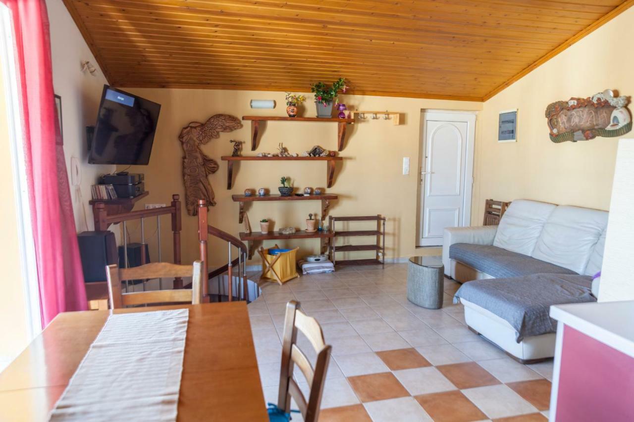 Attic Anemoessa Apartment Alexandroupoli Bagian luar foto